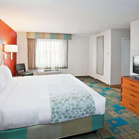 Norwood Inn & Suites Merrillville Buitenkant foto